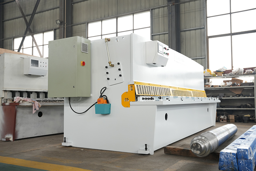چگونه فناوری CNC در یک کامیون رفتگر عملکرد و کارایی آن را بهبود می بخشد؟